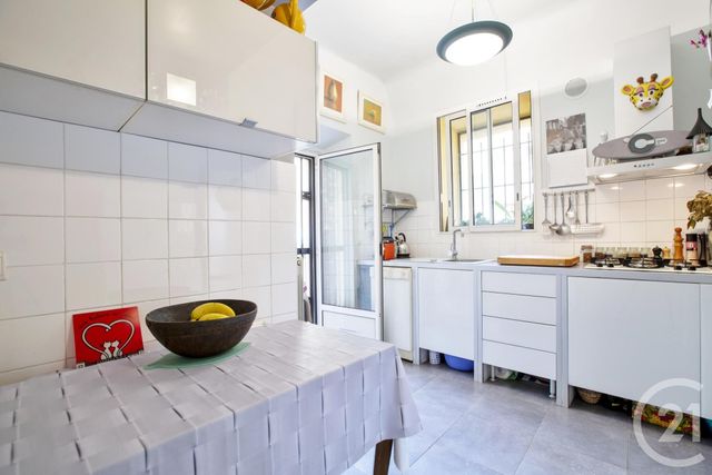 Afficher la photo en grand Appartement F4 à vendre - 4 pièces - 108.36 m2 - NICE - 06 - PROVENCE-ALPES-COTE-D-AZUR - Century 21 Lafage Transactions