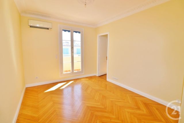 Afficher la photo en grand Appartement F3 à vendre - 3 pièces - 68.25 m2 - NICE - 06 - PROVENCE-ALPES-COTE-D-AZUR - Century 21 Lafage Transactions
