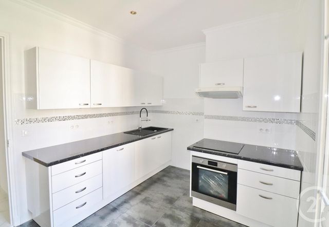 Afficher la photo en grand Appartement F4 à vendre - 4 pièces - 95.77 m2 - NICE - 06 - PROVENCE-ALPES-COTE-D-AZUR - Century 21 Lafage Transactions