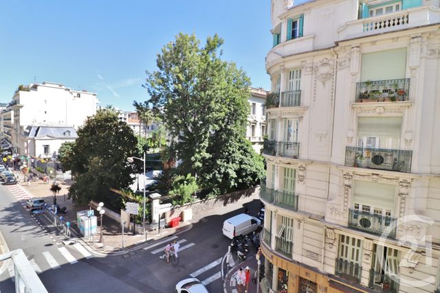 Afficher la photo en grand Appartement F4 à vendre - 4 pièces - 95.77 m2 - NICE - 06 - PROVENCE-ALPES-COTE-D-AZUR - Century 21 Lafage Transactions
