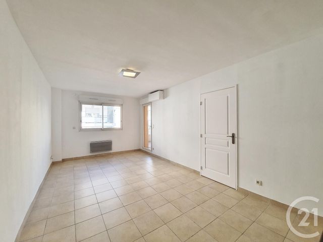 Afficher la photo en grand Appartement F3 à vendre - 3 pièces - 60.02 m2 - NICE - 06 - PROVENCE-ALPES-COTE-D-AZUR - Century 21 Lafage Transactions
