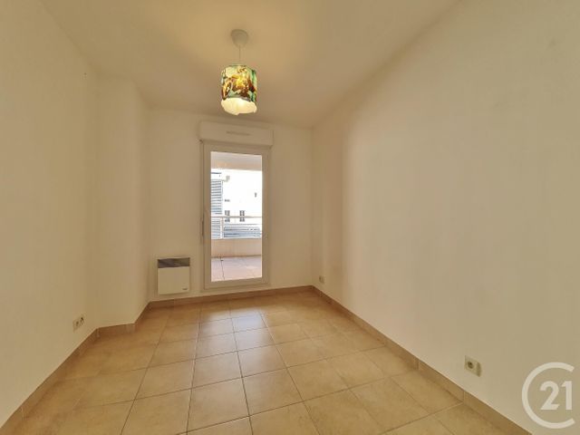 Afficher la photo en grand Appartement F3 à vendre - 3 pièces - 60.02 m2 - NICE - 06 - PROVENCE-ALPES-COTE-D-AZUR - Century 21 Lafage Transactions