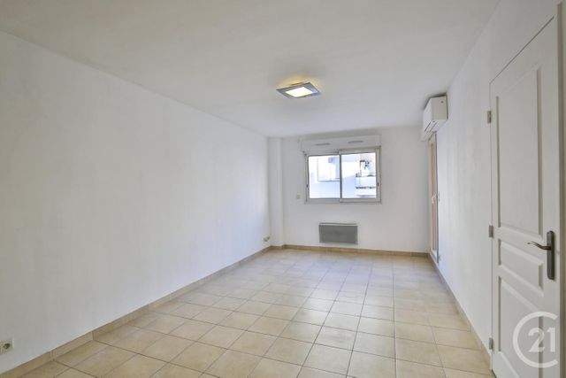 Afficher la photo en grand Appartement F3 à vendre - 3 pièces - 60.02 m2 - NICE - 06 - PROVENCE-ALPES-COTE-D-AZUR - Century 21 Lafage Transactions