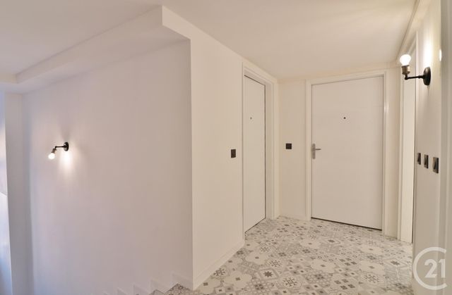 Afficher la photo en grand Appartement F2 à vendre - 2 pièces - 31.3 m2 - NICE - 06 - PROVENCE-ALPES-COTE-D-AZUR - Century 21 Lafage Transactions