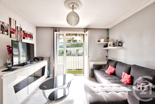 Afficher la photo en grand Appartement F3 à vendre - 3 pièces - 42.95 m2 - VILLEFRANCHE SUR MER - 06 - PROVENCE-ALPES-COTE-D-AZUR - Century 21 Lafage Transactions
