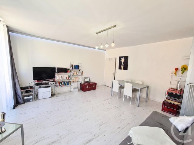 Afficher la photo en grand Appartement F3 à vendre - 3 pièces - 70.0 m2 - NICE - 06 - PROVENCE-ALPES-COTE-D-AZUR - Century 21 Lafage Transactions