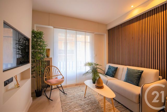 Afficher la photo en grand Appartement F2 à vendre - 2 pièces - 33.0 m2 - NICE - 06 - PROVENCE-ALPES-COTE-D-AZUR - Century 21 Lafage Transactions