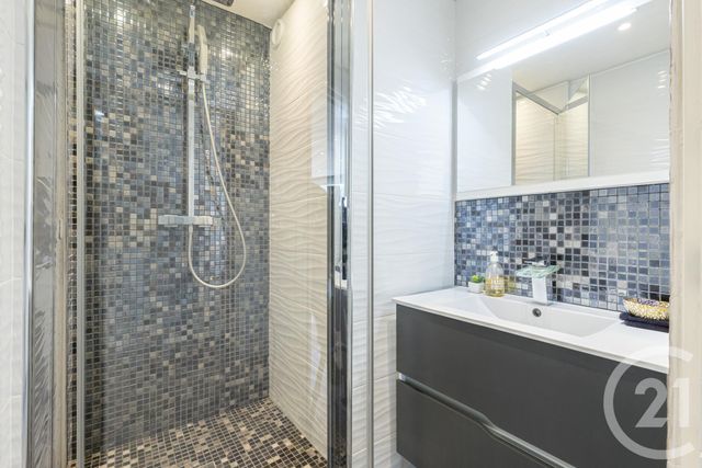 Appartement F4 à vendre - 4 pièces - 96.17 m2 - NICE - 06 - PROVENCE-ALPES-COTE-D-AZUR - Century 21 Lafage Transactions Appartement F4 à vendre - 4 pièces - 96.17 m2 - NICE - 06 - PROVENCE-ALPES-COTE-D-AZUR - Century 21 Lafage Transactions
