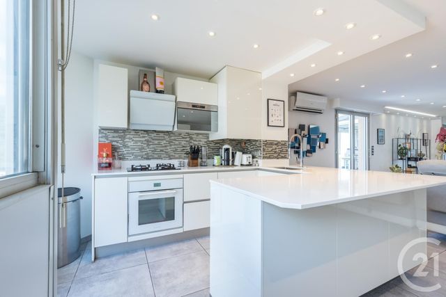 Appartement F4 à vendre - 4 pièces - 96.17 m2 - NICE - 06 - PROVENCE-ALPES-COTE-D-AZUR - Century 21 Lafage Transactions Appartement F4 à vendre - 4 pièces - 96.17 m2 - NICE - 06 - PROVENCE-ALPES-COTE-D-AZUR - Century 21 Lafage Transactions
