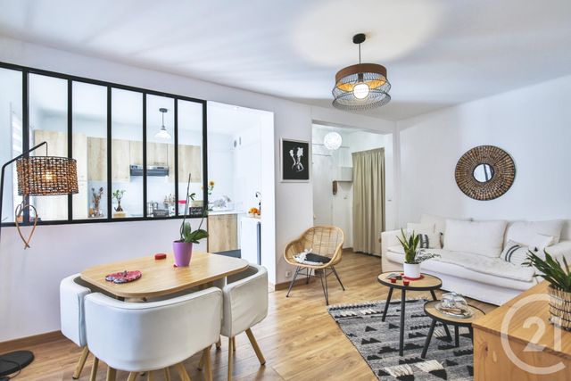 Afficher la photo en grand Appartement F2 à vendre - 2 pièces - 41.75 m2 - NICE - 06 - PROVENCE-ALPES-COTE-D-AZUR - Century 21 Lafage Transactions