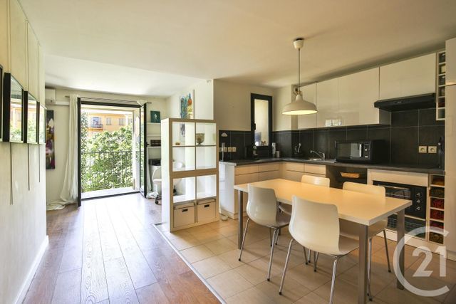 Appartement F3 à vendre - 3 pièces - 92.0 m2 - NICE - 06 - PROVENCE-ALPES-COTE-D-AZUR - Century 21 Lafage Transactions Appartement F3 à vendre - 3 pièces - 92.0 m2 - NICE - 06 - PROVENCE-ALPES-COTE-D-AZUR - Century 21 Lafage Transactions