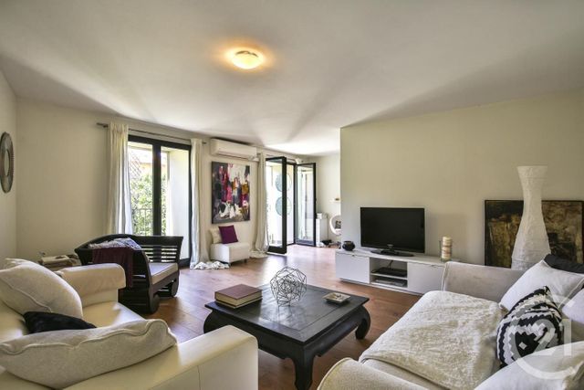 Appartement F3 à vendre - 3 pièces - 92.0 m2 - NICE - 06 - PROVENCE-ALPES-COTE-D-AZUR - Century 21 Lafage Transactions Appartement F3 à vendre - 3 pièces - 92.0 m2 - NICE - 06 - PROVENCE-ALPES-COTE-D-AZUR - Century 21 Lafage Transactions