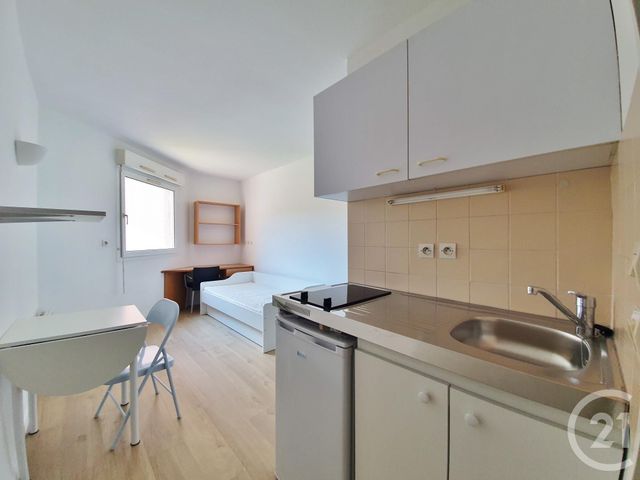 Studio à vendre - 1 pièce - 17.0 m2 - NICE - 06 - PROVENCE-ALPES-COTE-D-AZUR - Century 21 Lafage Transactions Studio à vendre - 1 pièce - 17.0 m2 - NICE - 06 - PROVENCE-ALPES-COTE-D-AZUR - Century 21 Lafage Transactions