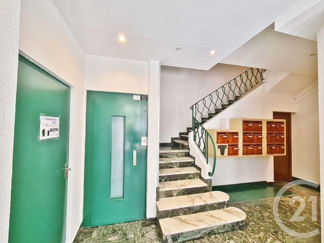 Afficher la photo en grand Appartement F2 à vendre - 2 pièces - 35.0 m2 - NICE - 06 - PROVENCE-ALPES-COTE-D-AZUR - Century 21 Lafage Transactions