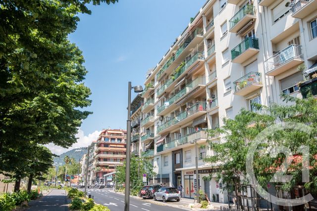 Appartement F3 à vendre - 3 pièces - 87.22 m2 - NICE - 06 - PROVENCE-ALPES-COTE-D-AZUR - Century 21 Lafage Transactions