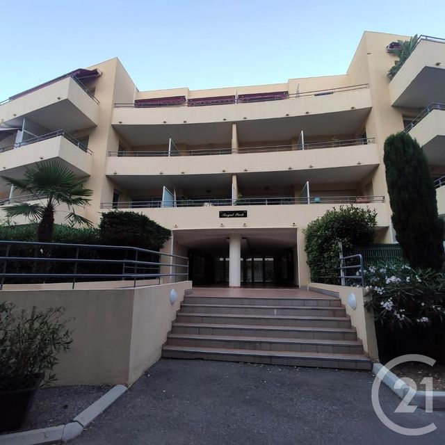 Afficher la photo en grand Appartement F1 à vendre - 1 pièce - 30.5 m2 - VILLENEUVE LOUBET - 06 - PROVENCE-ALPES-COTE-D-AZUR - Century 21 Lafage Transactions