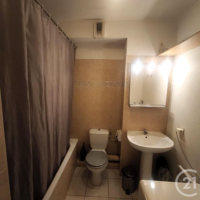 Afficher la photo en grand Appartement F1 à vendre - 1 pièce - 30.5 m2 - VILLENEUVE LOUBET - 06 - PROVENCE-ALPES-COTE-D-AZUR - Century 21 Lafage Transactions