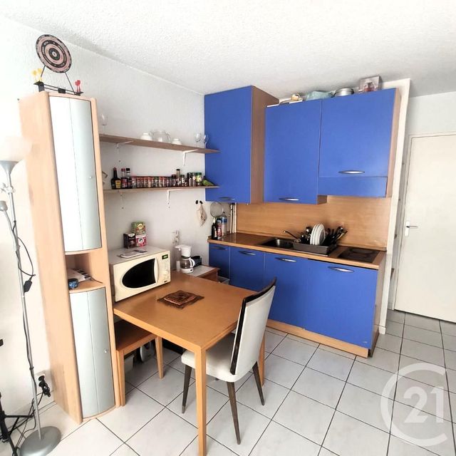 Afficher la photo en grand Appartement F1 à vendre - 1 pièce - 30.5 m2 - VILLENEUVE LOUBET - 06 - PROVENCE-ALPES-COTE-D-AZUR - Century 21 Lafage Transactions
