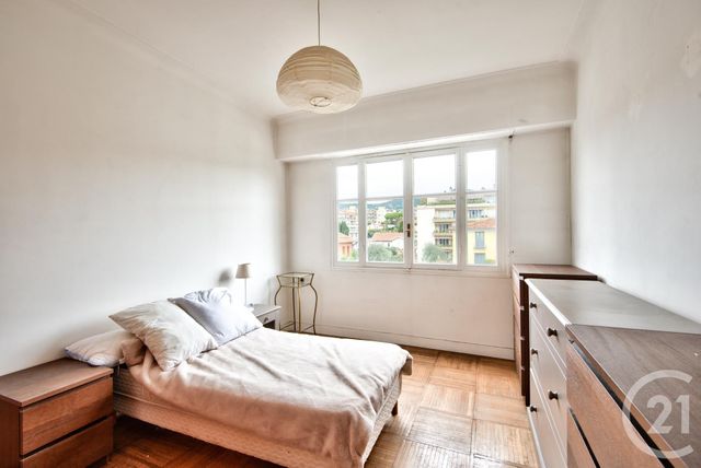 Afficher la photo en grand Appartement F3 à vendre - 3 pièces - 65.49 m2 - NICE - 06 - PROVENCE-ALPES-COTE-D-AZUR - Century 21 Lafage Transactions