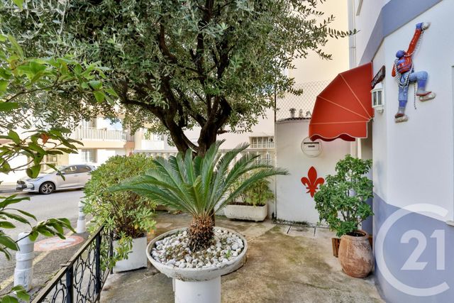 Afficher la photo en grand maison à vendre - 6 pièces - 256.22 m2 - ST LAURENT DU VAR - 06 - PROVENCE-ALPES-COTE-D-AZUR - Century 21 Lafage Transactions