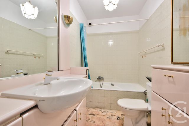 Appartement F1 à vendre - 1 pièce - 34.39 m2 - NICE - 06 - PROVENCE-ALPES-COTE-D-AZUR - Century 21 Lafage Transactions