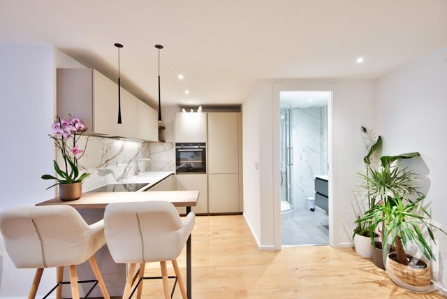 Appartement F3 à vendre - 3 pièces - 64.15 m2 - NICE - 06 - PROVENCE-ALPES-COTE-D-AZUR - Century 21 Lafage Transactions