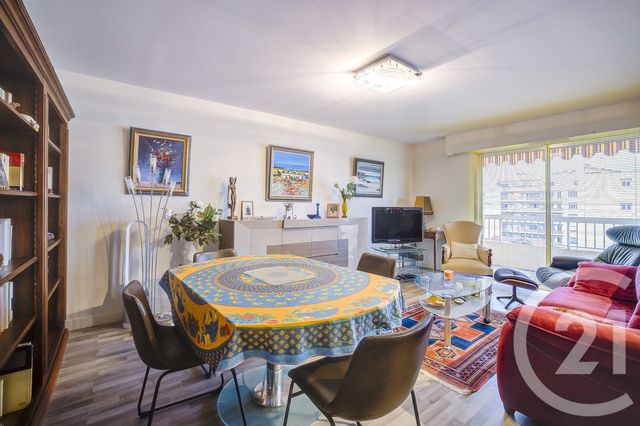 Appartement F3 à vendre - 3 pièces - 75.42 m2 - NICE - 06 - PROVENCE-ALPES-COTE-D-AZUR - Century 21 Lafage Transactions