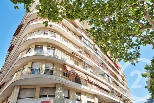 Afficher la photo en grand Appartement F3 à vendre - 3 pièces - 88.67 m2 - NICE - 06 - PROVENCE-ALPES-COTE-D-AZUR - Century 21 Lafage Transactions