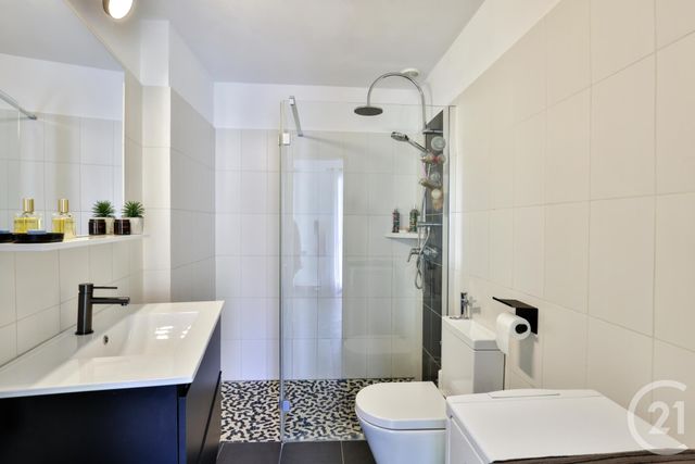 Afficher la photo en grand Appartement F3 à vendre - 3 pièces - 71.56 m2 - NICE - 06 - PROVENCE-ALPES-COTE-D-AZUR - Century 21 Lafage Transactions