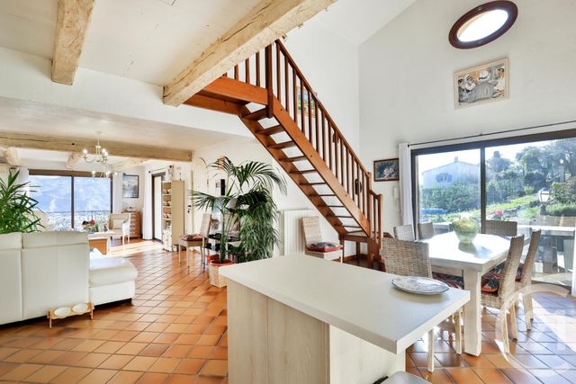 maison à vendre - 6 pièces - 148.0 m2 - GATTIERES - 06 - PROVENCE-ALPES-COTE-D-AZUR - Century 21 Lafage Transactions