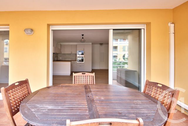 Afficher la photo en grand Appartement F3 à vendre - 3 pièces - 72.76 m2 - NICE - 06 - PROVENCE-ALPES-COTE-D-AZUR - Century 21 Lafage Transactions