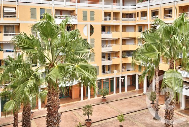 Afficher la photo en grand Appartement F3 à vendre - 3 pièces - 72.76 m2 - NICE - 06 - PROVENCE-ALPES-COTE-D-AZUR - Century 21 Lafage Transactions