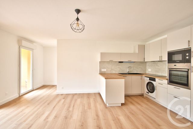 Afficher la photo en grand Appartement F3 à vendre - 3 pièces - 72.76 m2 - NICE - 06 - PROVENCE-ALPES-COTE-D-AZUR - Century 21 Lafage Transactions
