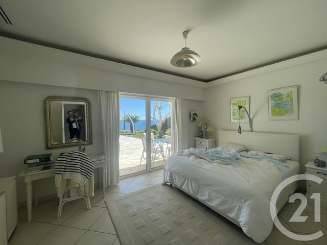 maison à vendre - 5 pièces - 311.44 m2 - VALLAURIS - 06 - PROVENCE-ALPES-COTE-D-AZUR - Century 21 Lafage Transactions