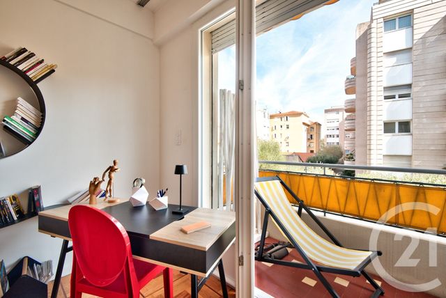 Afficher la photo en grand Appartement F3 à vendre - 3 pièces - 84.53 m2 - NICE - 06 - PROVENCE-ALPES-COTE-D-AZUR - Century 21 Lafage Transactions