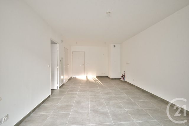 Afficher la photo en grand Appartement F2 à vendre - 2 pièces - 41.0 m2 - NICE - 06 - PROVENCE-ALPES-COTE-D-AZUR - Century 21 Lafage Transactions