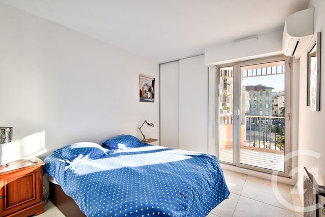 Appartement F4 à vendre - 4 pièces - 86.8 m2 - NICE - 06 - PROVENCE-ALPES-COTE-D-AZUR - Century 21 Lafage Transactions