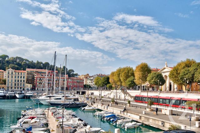 Afficher la photo en grand Appartement T2 à vendre - 2 pièces - 42.0 m2 - NICE - 06 - PROVENCE-ALPES-COTE-D-AZUR - Century 21 Lafage Transactions