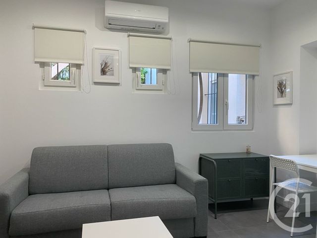 Appartement F1 à vendre - 1 pièce - 15.4 m2 - NICE - 06 - PROVENCE-ALPES-COTE-D-AZUR - Century 21 Lafage Transactions