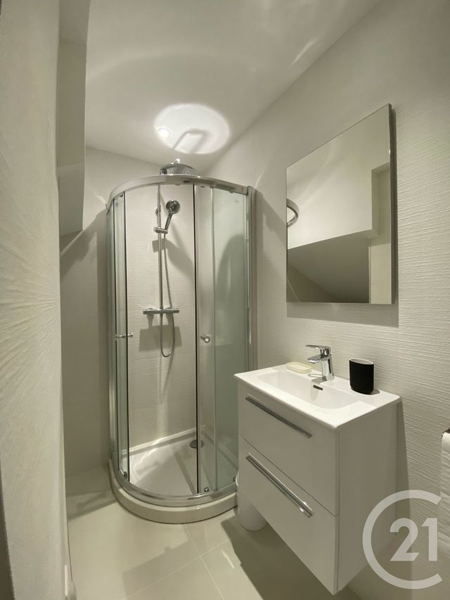 Appartement F1 à vendre - 1 pièce - 15.4 m2 - NICE - 06 - PROVENCE-ALPES-COTE-D-AZUR - Century 21 Lafage Transactions