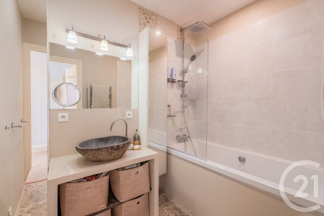 Appartement F4 à vendre - 4 pièces - 78.56 m2 - NICE - 06 - PROVENCE-ALPES-COTE-D-AZUR - Century 21 Lafage Transactions