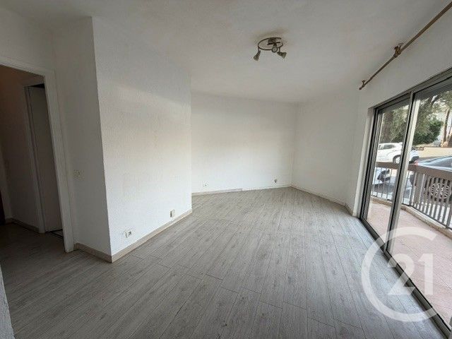 Appartement Studio à vendre - 1 pièce - 26.7 m2 - NICE - 06 - PROVENCE-ALPES-COTE-D-AZUR - Century 21 Lafage Transactions