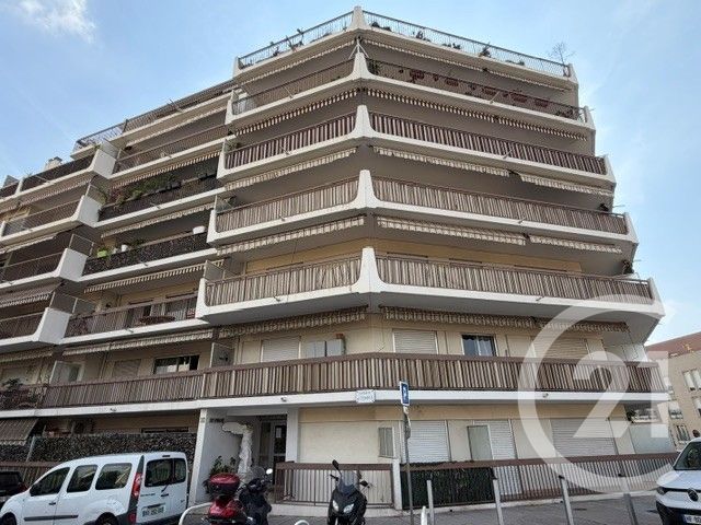 Appartement Studio à vendre - 1 pièce - 26.7 m2 - NICE - 06 - PROVENCE-ALPES-COTE-D-AZUR - Century 21 Lafage Transactions