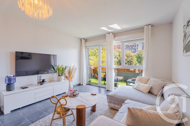 Appartement F3 à vendre - 3 pièces - 66.76 m2 - NICE - 06 - PROVENCE-ALPES-COTE-D-AZUR - Century 21 Lafage Transactions