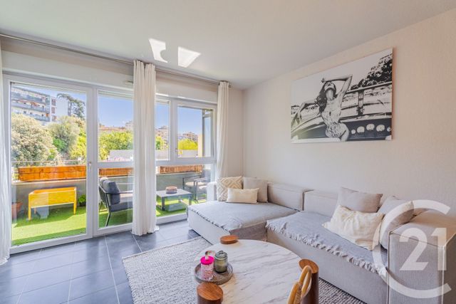Appartement F3 à vendre - 3 pièces - 66.76 m2 - NICE - 06 - PROVENCE-ALPES-COTE-D-AZUR - Century 21 Lafage Transactions