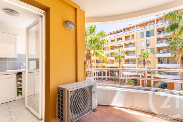 Appartement F2 à vendre - 2 pièces - 47.3 m2 - NICE - 06 - PROVENCE-ALPES-COTE-D-AZUR - Century 21 Lafage Transactions