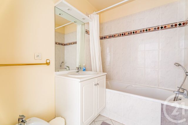 Appartement F2 à vendre - 2 pièces - 47.3 m2 - NICE - 06 - PROVENCE-ALPES-COTE-D-AZUR - Century 21 Lafage Transactions