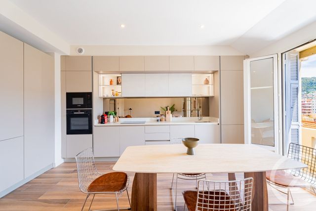 Appartement F3 à vendre - 3 pièces - 70.4 m2 - NICE - 06 - PROVENCE-ALPES-COTE-D-AZUR - Century 21 Lafage Transactions