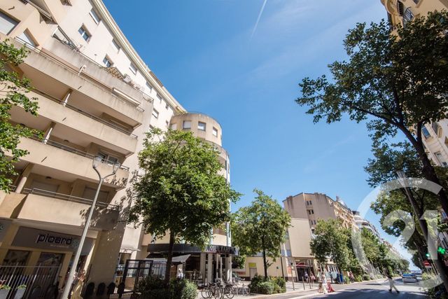 Appartement F3 à vendre - 3 pièces - 60.71 m2 - NICE - 06 - PROVENCE-ALPES-COTE-D-AZUR - Century 21 Lafage Transactions