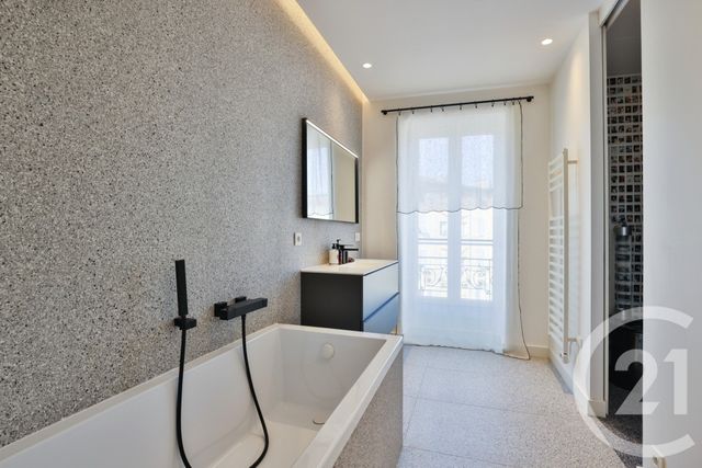 Appartement F4 à vendre - 4 pièces - 130.0 m2 - NICE - 06 - PROVENCE-ALPES-COTE-D-AZUR - Century 21 Lafage Transactions